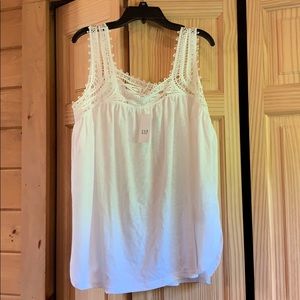 BNWT Gap tank